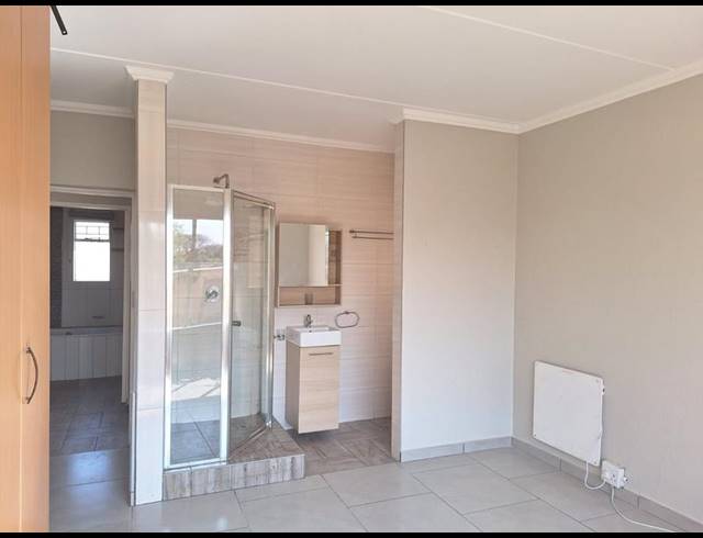 2 BEDROOM PROPERTY TO RENT IN DALPARK EXT 1